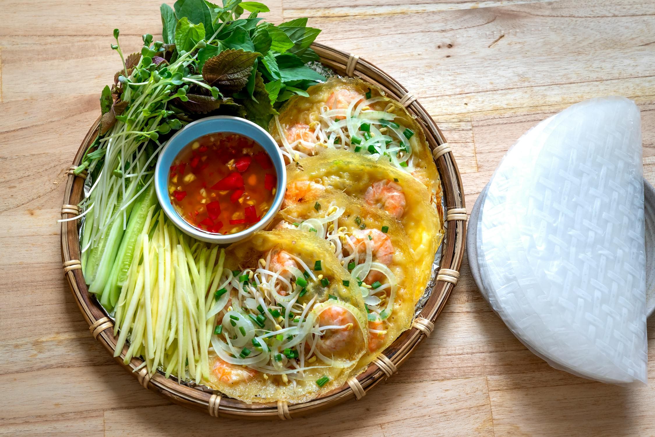 Khám phá ẩm thực Việt Nam qua món bánh xèo