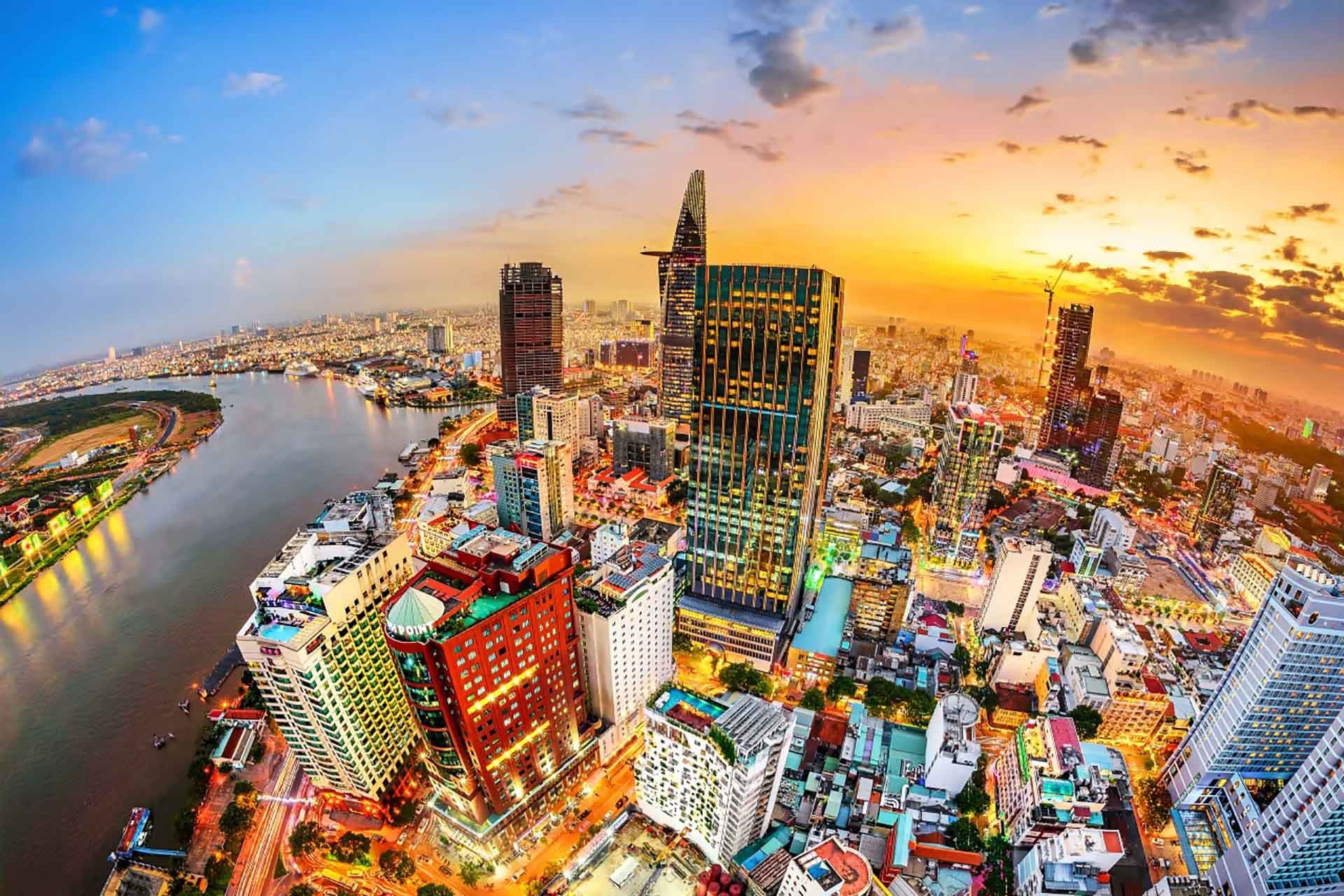 Việt Nam 2025: Cơ hội tăng trưởng giữa thách thức toàn cầu